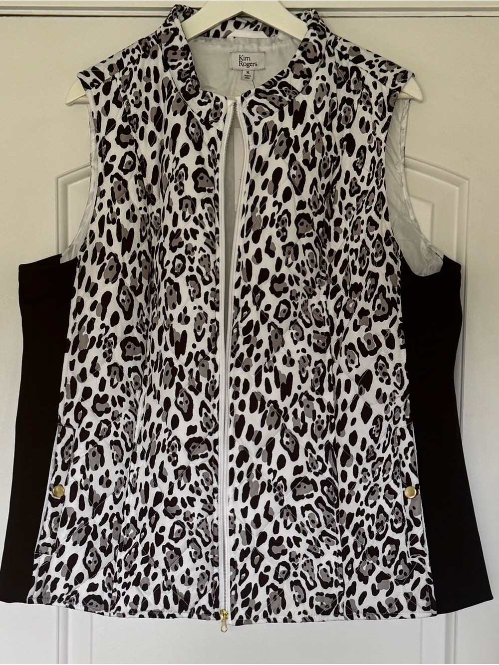 Kim Rogers Black & White Leopard Zip-Front Sleeveless Vest